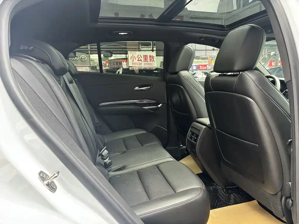 Cadillac XT4 — миниатюра 7