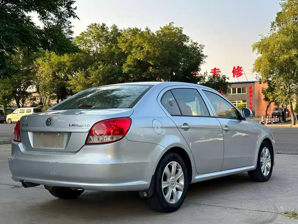 Volkswagen Lavida — миниатюра 9