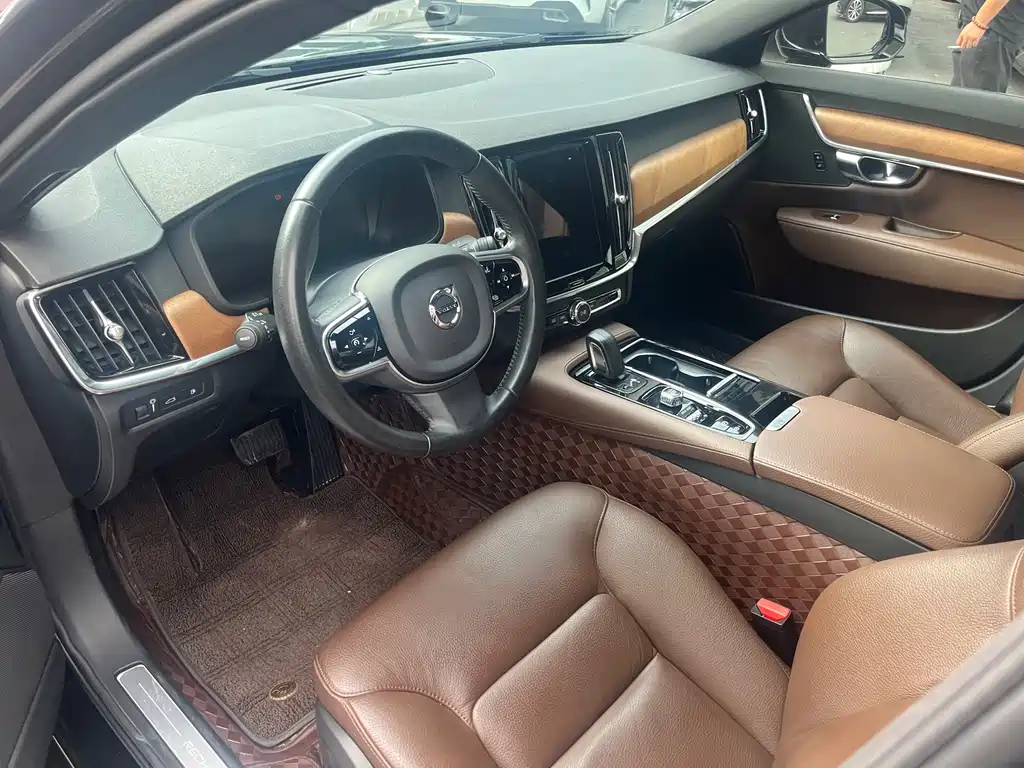 Volvo S90 PHEV — миниатюра 4