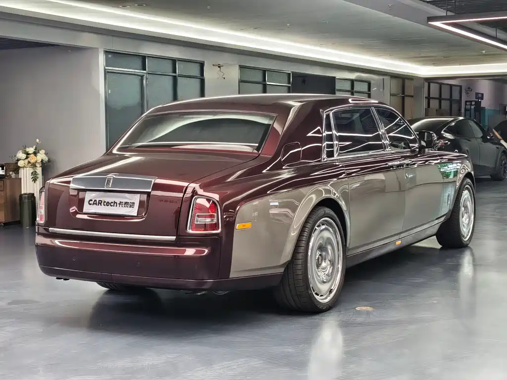 Rolls-Royce Phantom — миниатюра 5