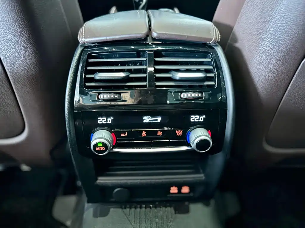 BMW 5 Series (Import) — миниатюра 15