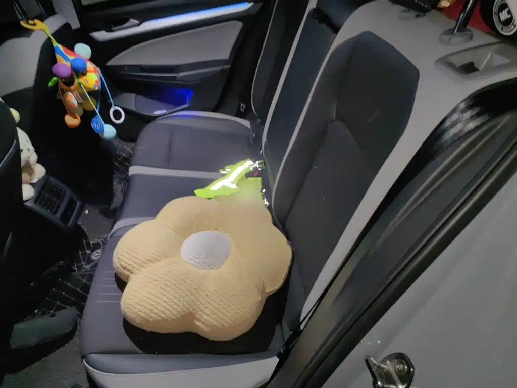 Volkswagen Golf — миниатюра 18