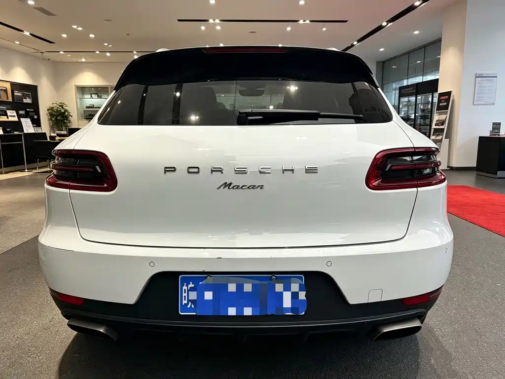 Porsche Macan — миниатюра 8