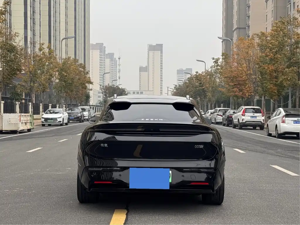 Zeekr 007GT — миниатюра 8