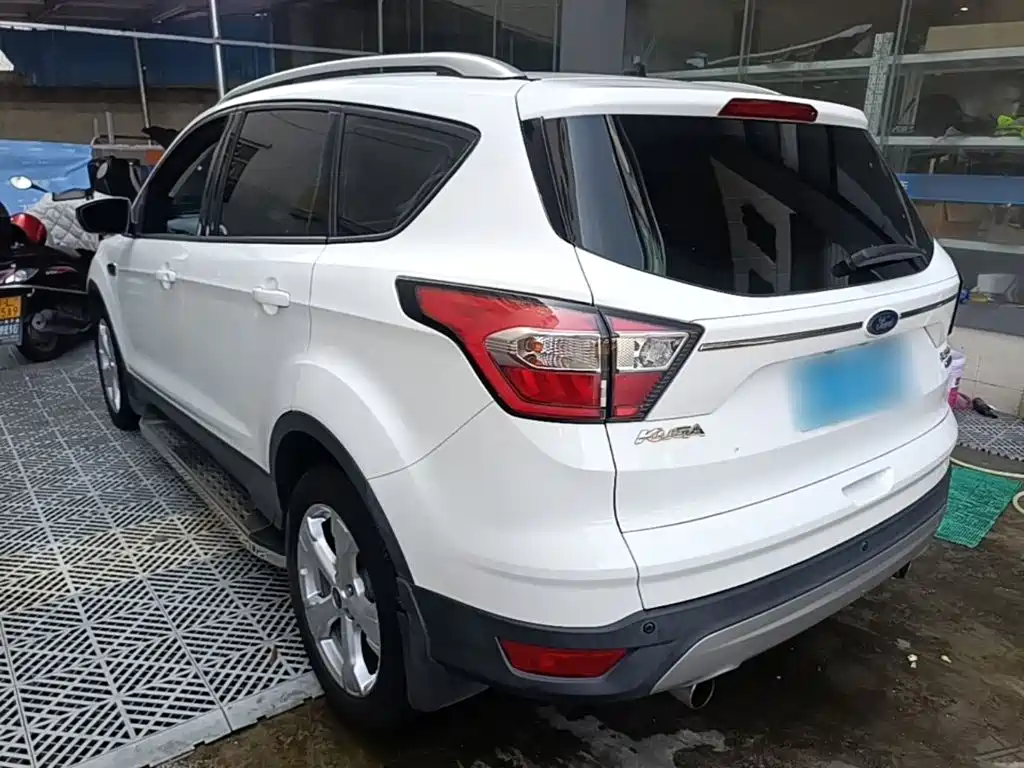 Ford Kuga — миниатюра 5