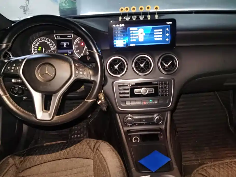 Mercedes-Benz A-Class (Import) — миниатюра 12