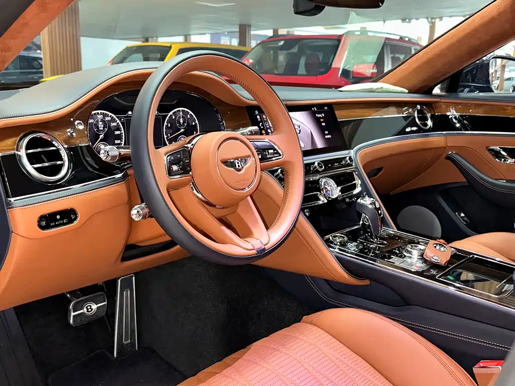 Bentley Flying Spur — миниатюра 7