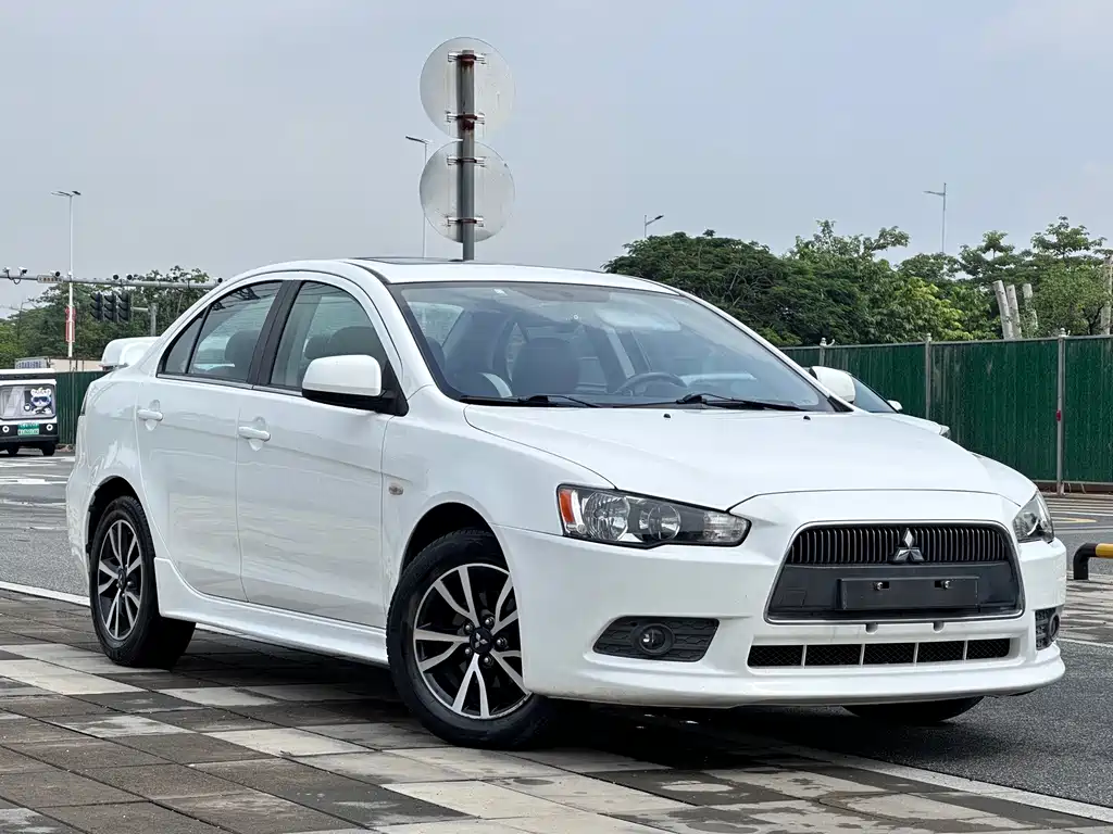 Mitsubishi Lancer EX