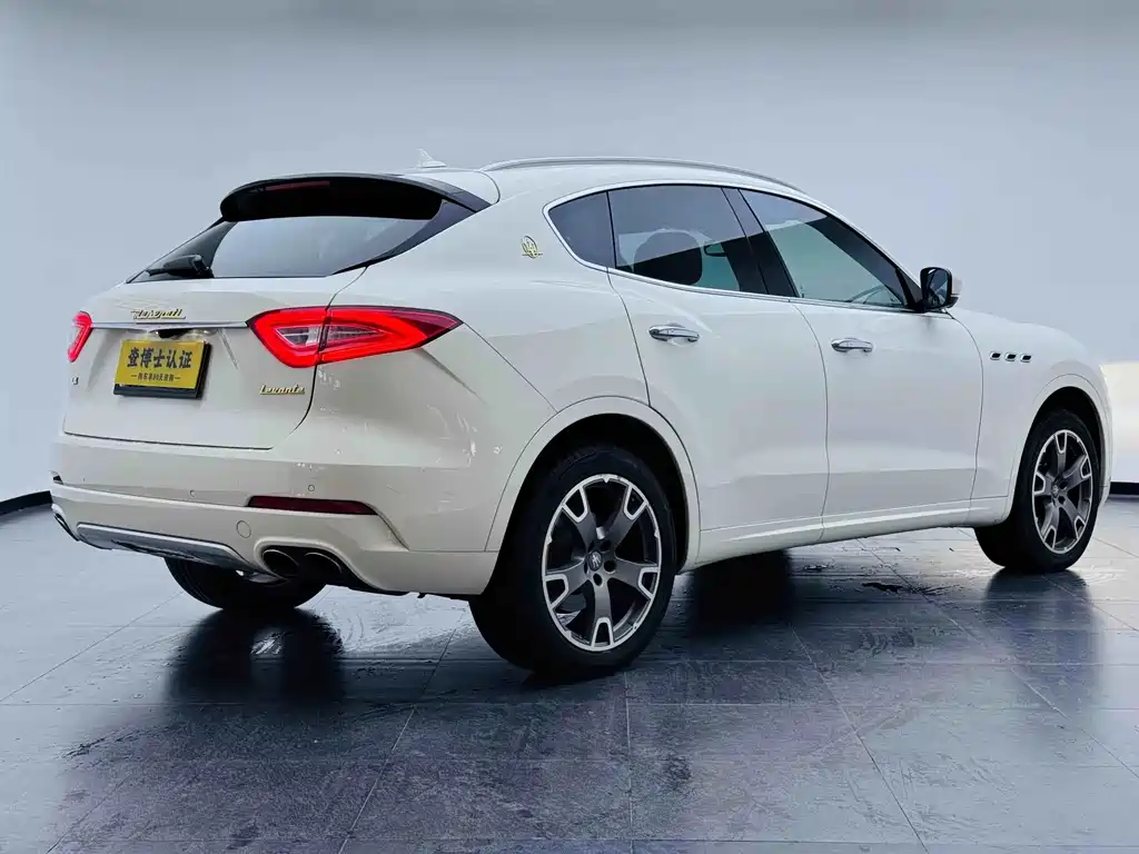 Maserati Levante — миниатюра 4