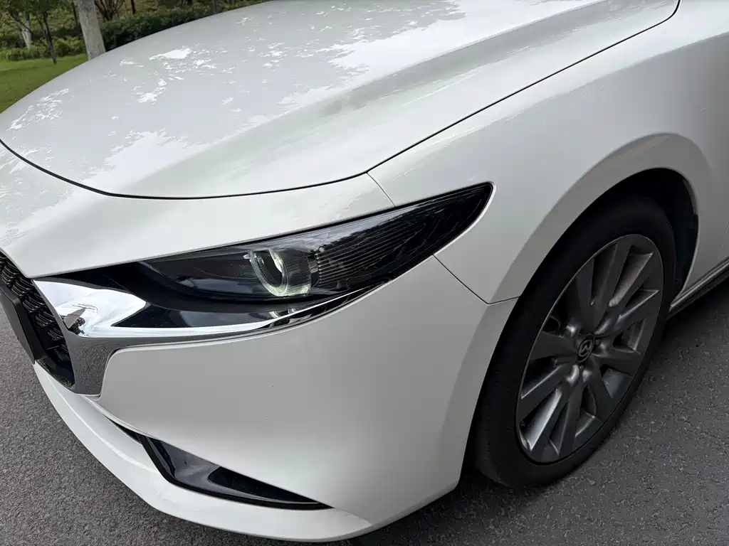 Mazda 3 Axela — миниатюра 8