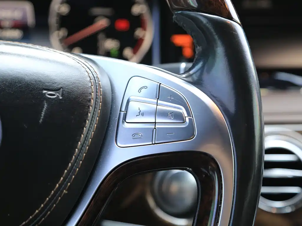 Mercedes-Benz S-Class — миниатюра 12