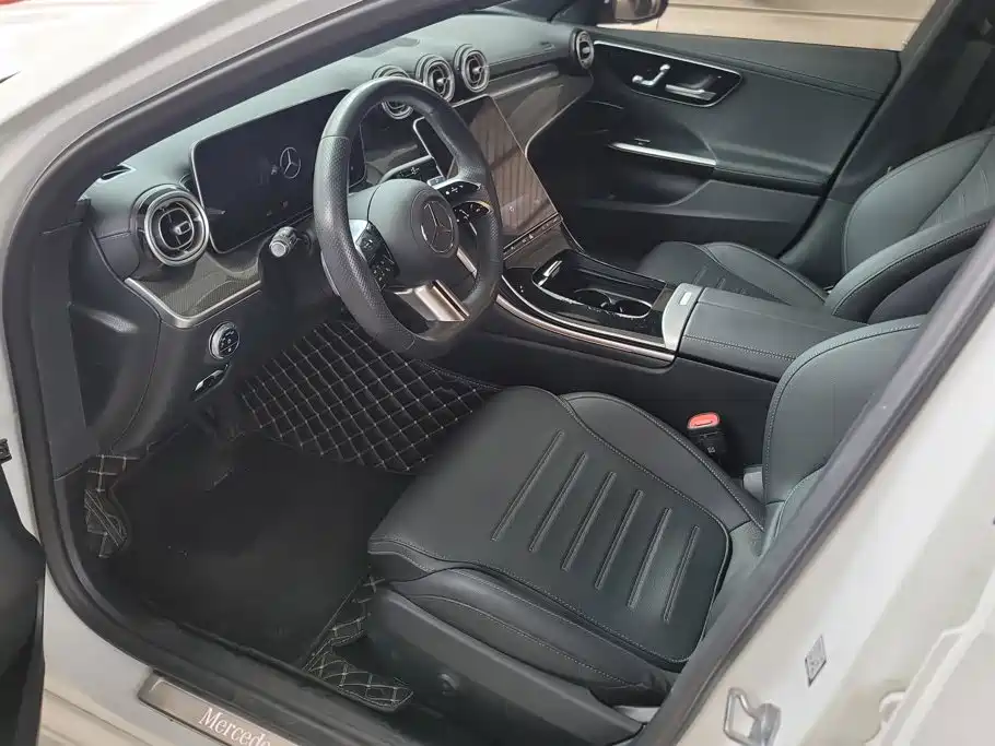 Mercedes-Benz C-Class — миниатюра 9