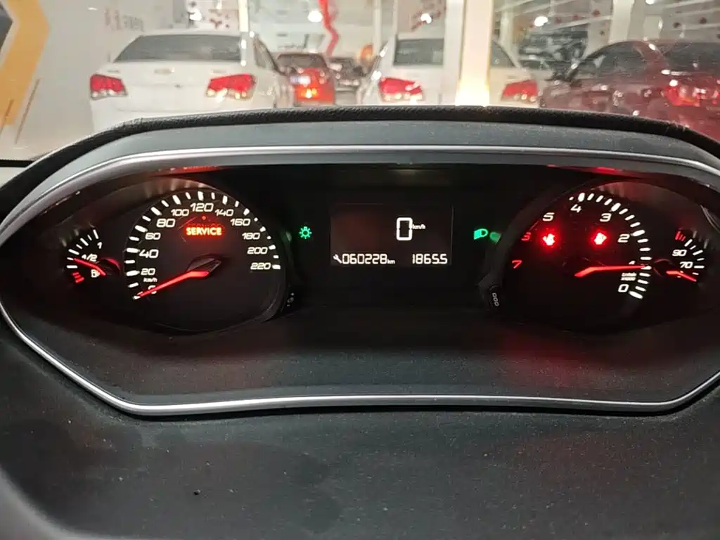 Peugeot 308 — миниатюра 12