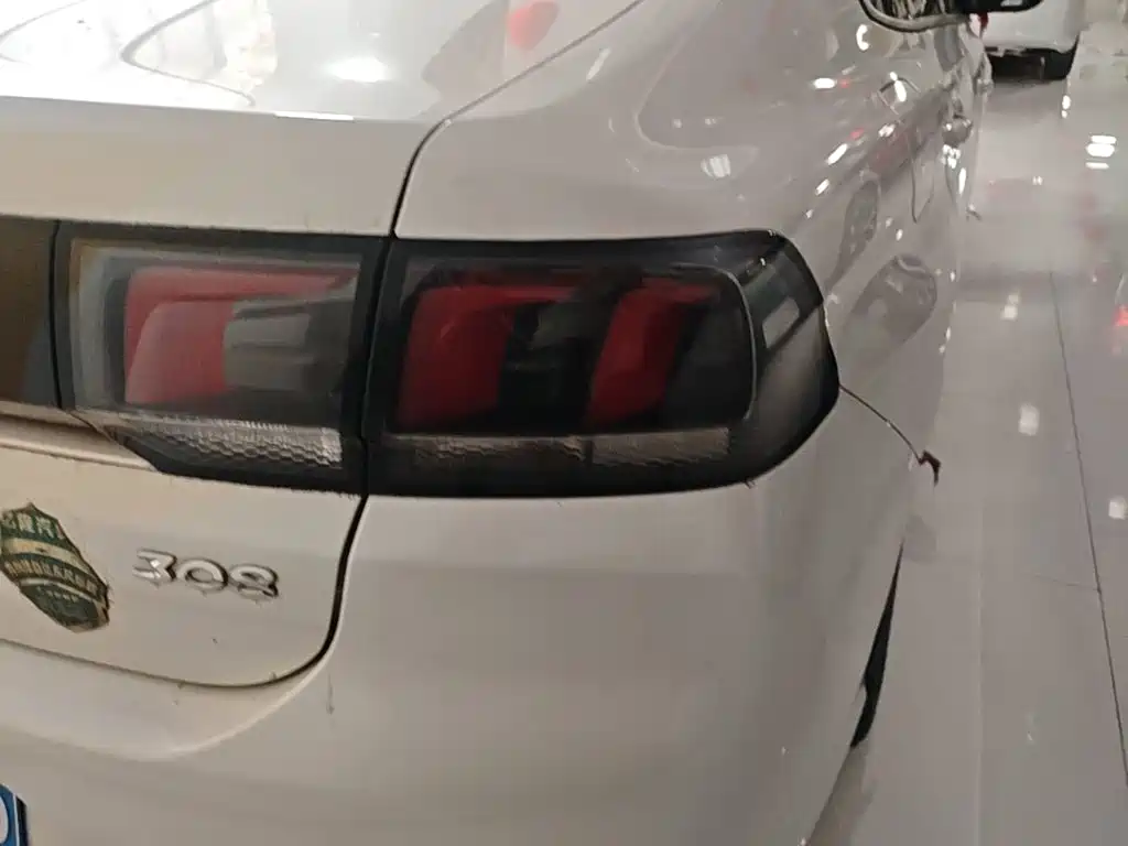 Peugeot 308 — миниатюра 8