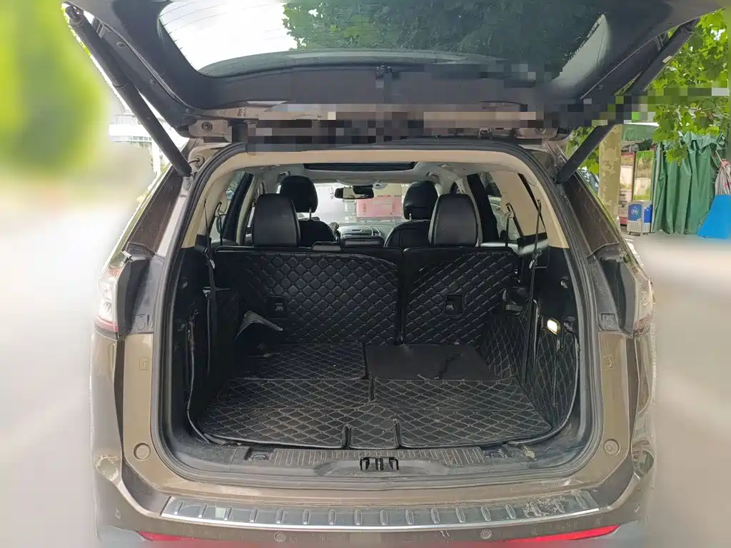 Ford Edge — миниатюра 10