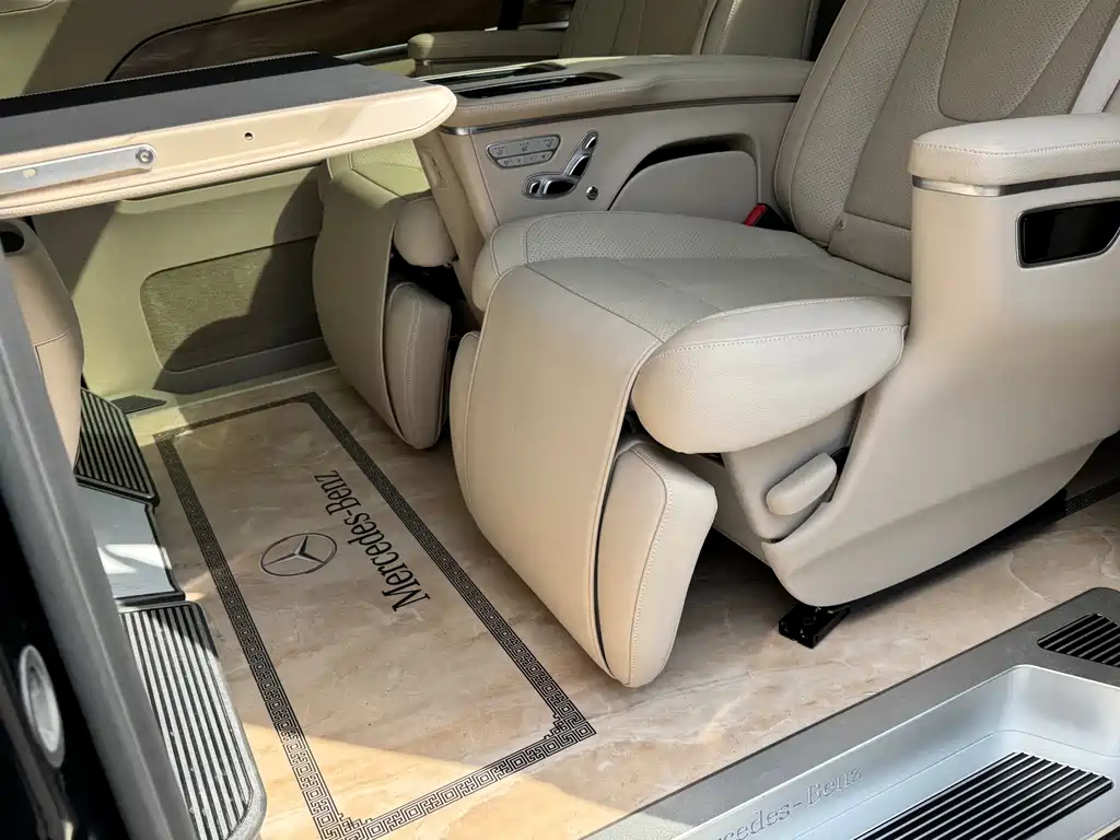Mercedes-Benz V-Class — миниатюра 10
