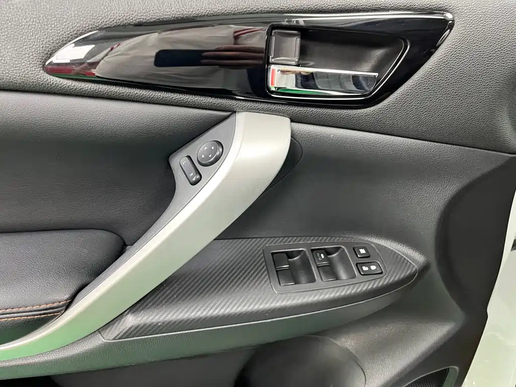 Mitsubishi Eclipse Cross — миниатюра 8