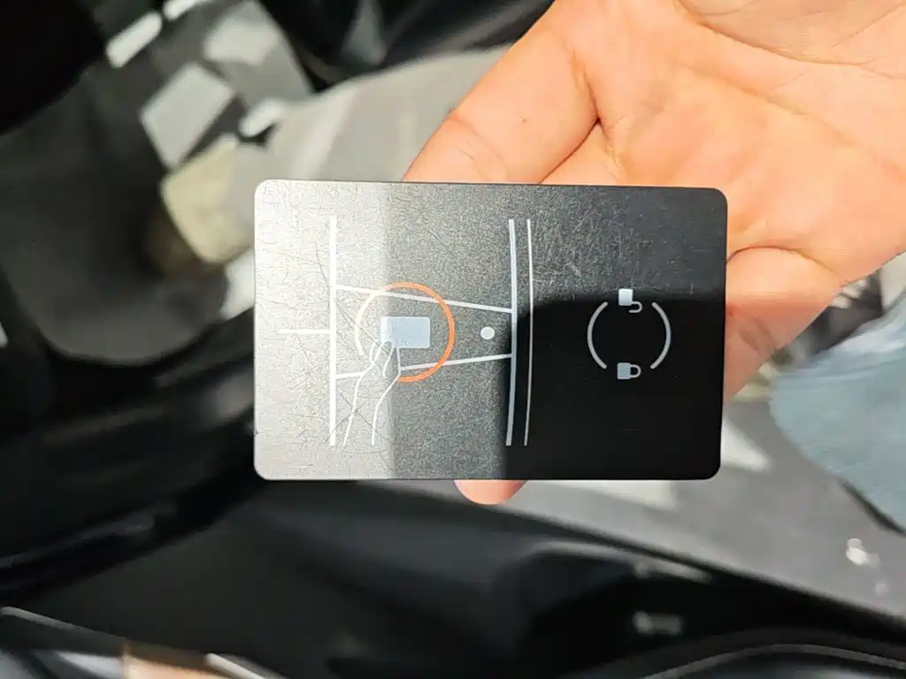 Tesla Model 3 — миниатюра 9