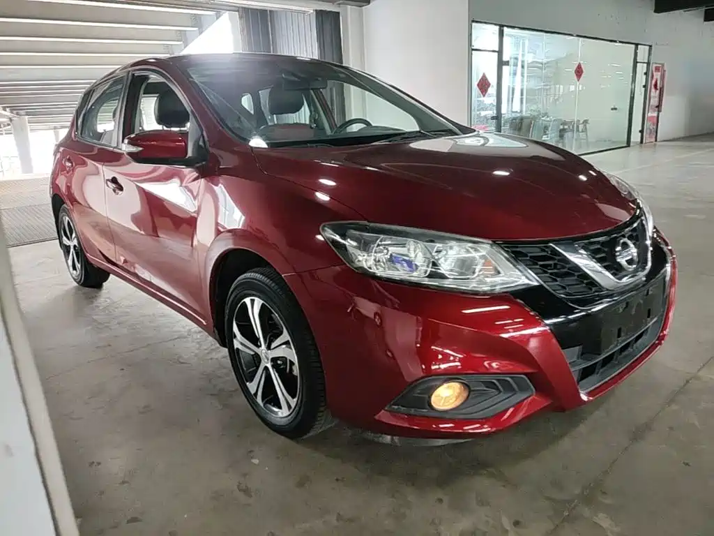 Nissan Tiida — миниатюра 4