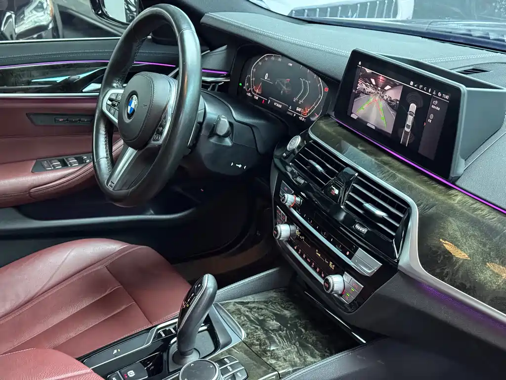 BMW 5 Series — миниатюра 18
