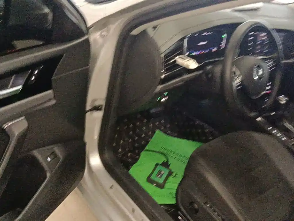 Volkswagen Sagitar — миниатюра 16