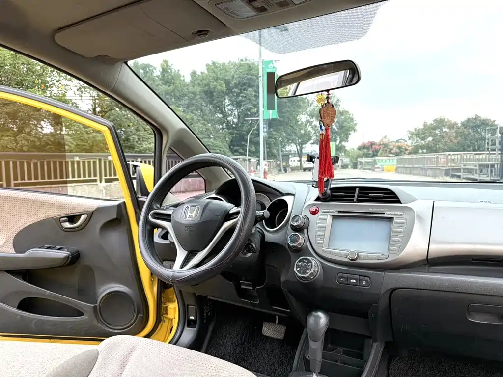 Honda Fit — миниатюра 3