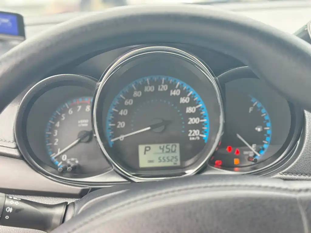 Toyota Yaris L — миниатюра 11