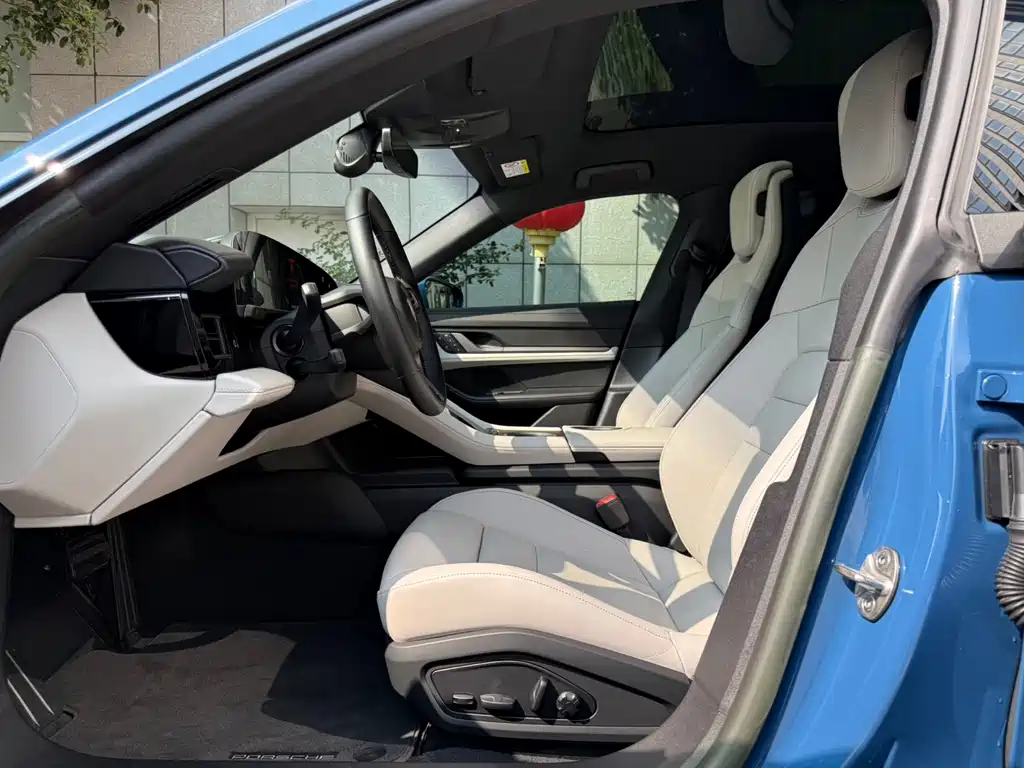 Porsche Taycan — миниатюра 20