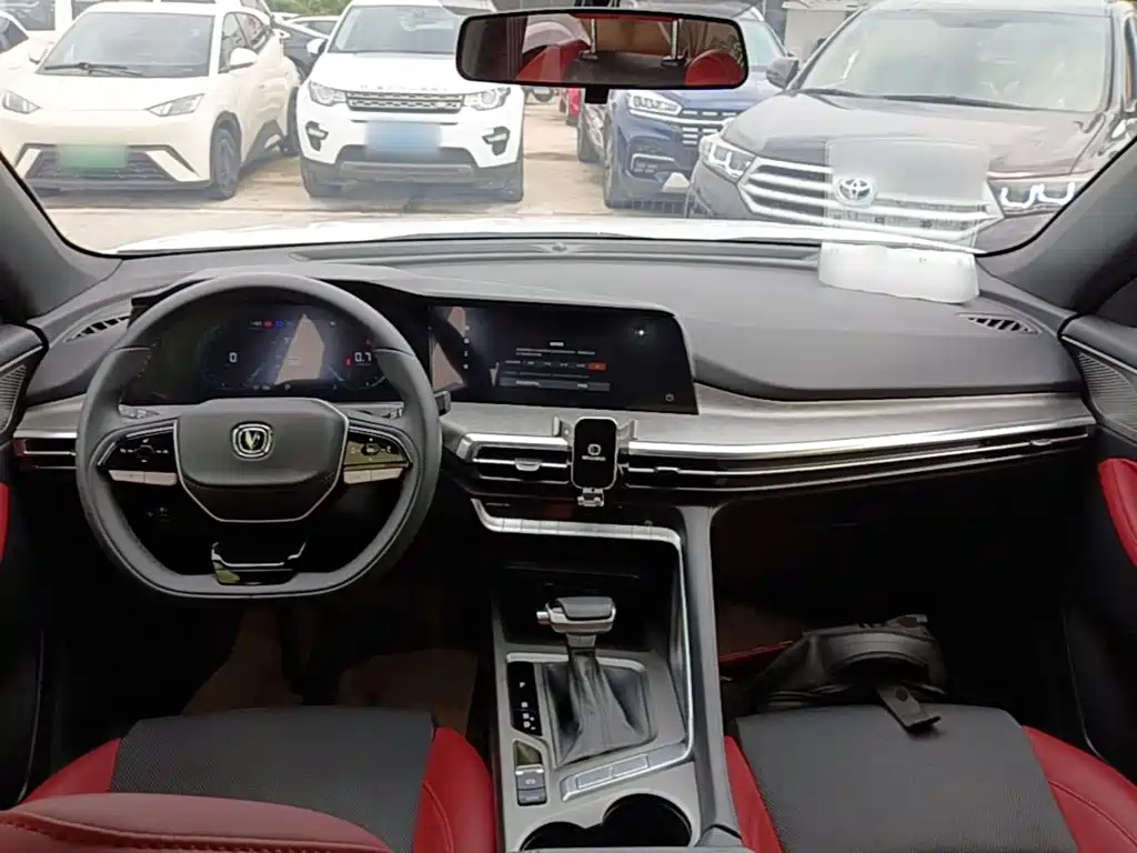 Changan CS35PLUS — миниатюра 10