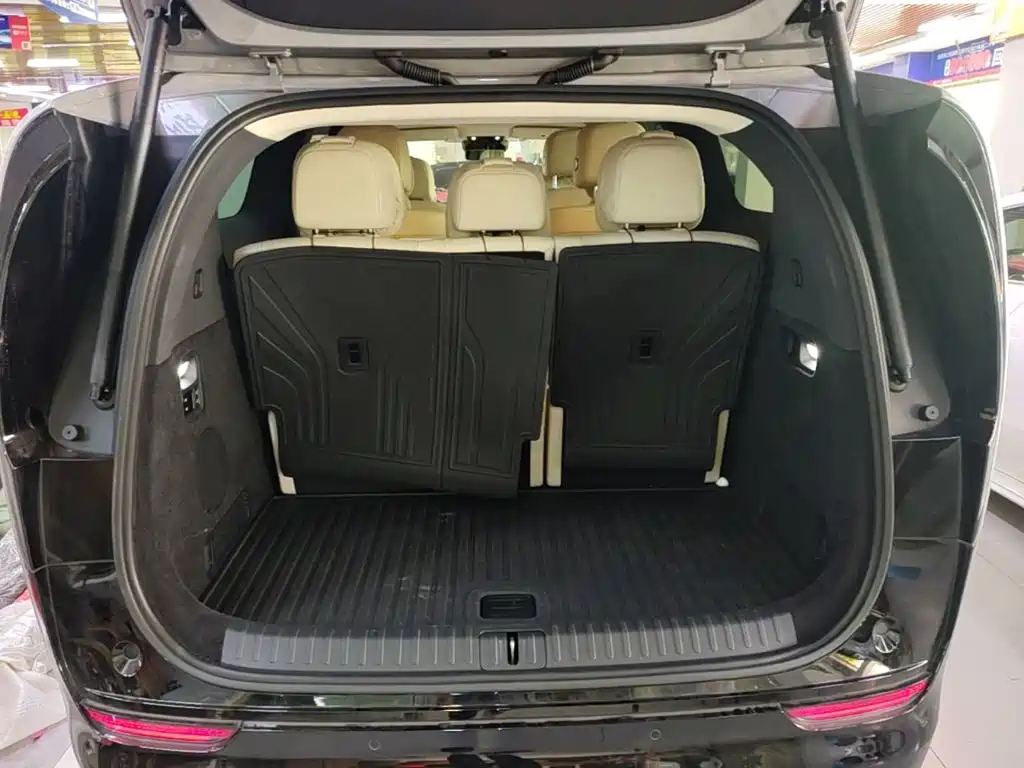 Li Auto Li MEGA — миниатюра 19