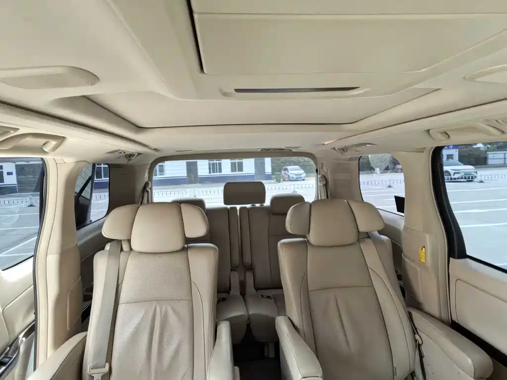 Toyota Alphard 2012 3.5L Luxury