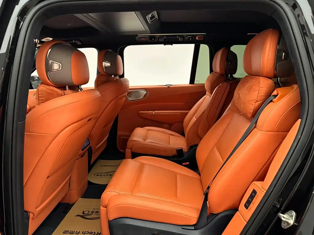Lynk & Co 900 — миниатюра 9