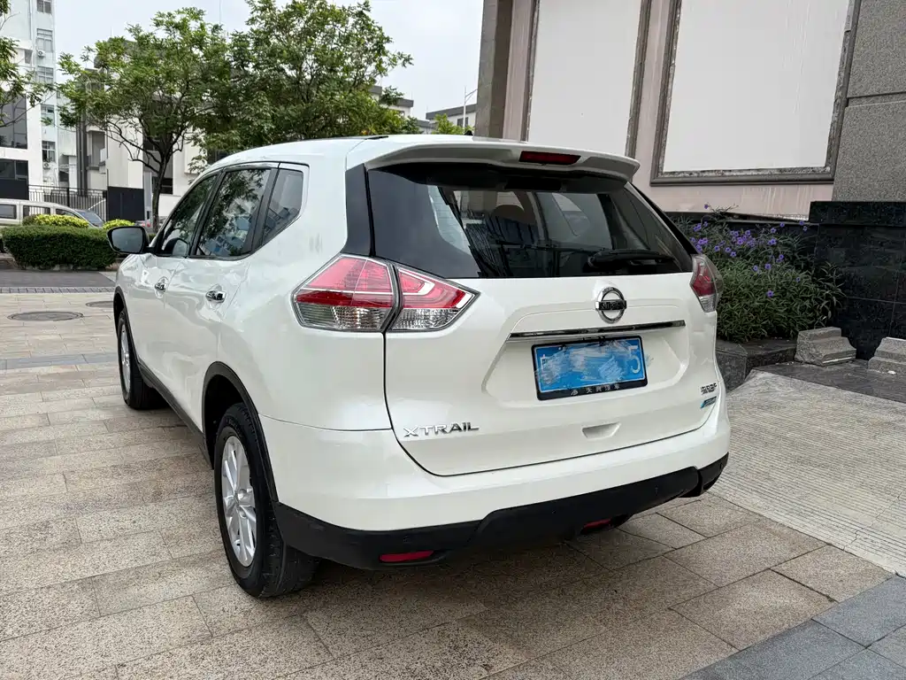 Nissan X-Trail — миниатюра 8