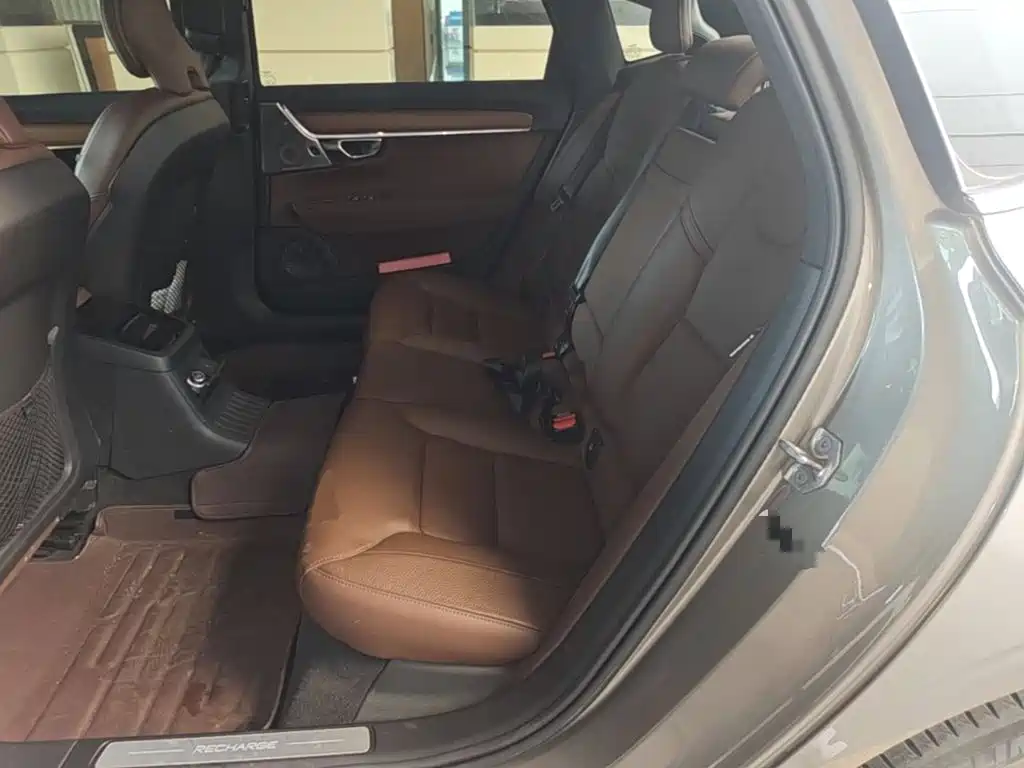 Volvo S90 PHEV — миниатюра 22