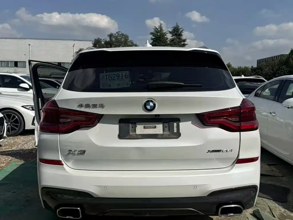 BMW X3 — миниатюра 8