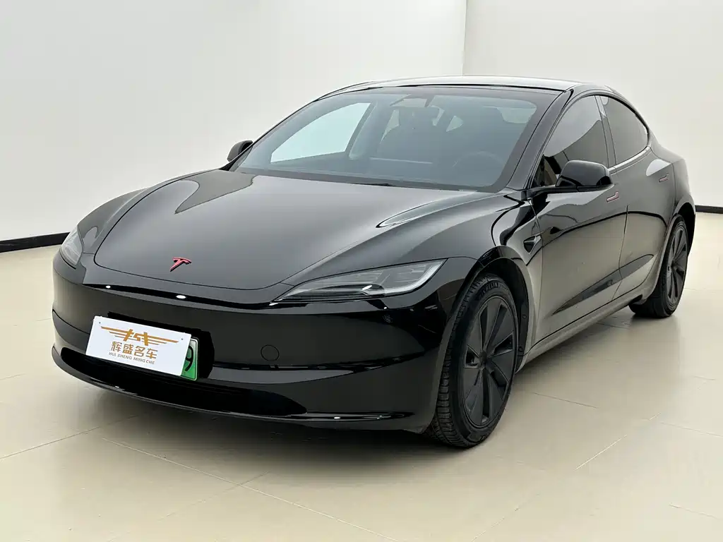 Tesla Model 3 2024