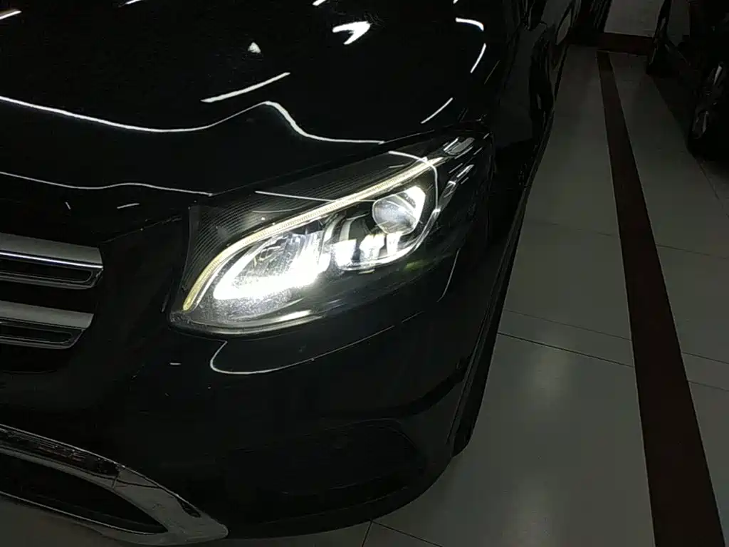 Mercedes-Benz GLC — миниатюра 24