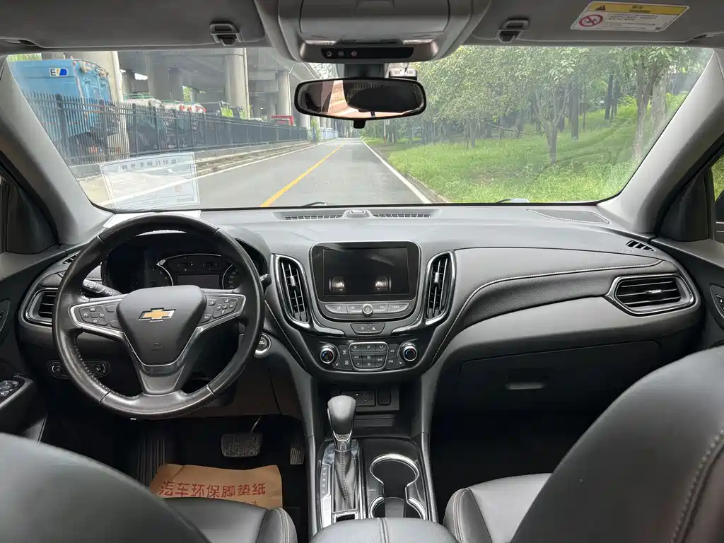 Chevrolet Equinox — миниатюра 7