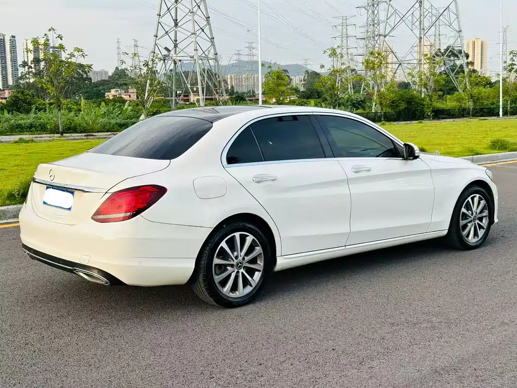 Mercedes-Benz C-Class — миниатюра 3