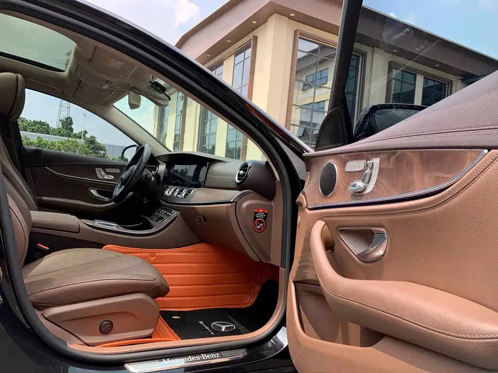 Mercedes-Benz E-Class — миниатюра 14