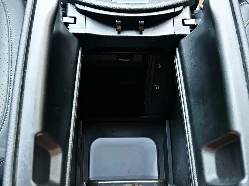 MERCEDES-BENZ V CLASS