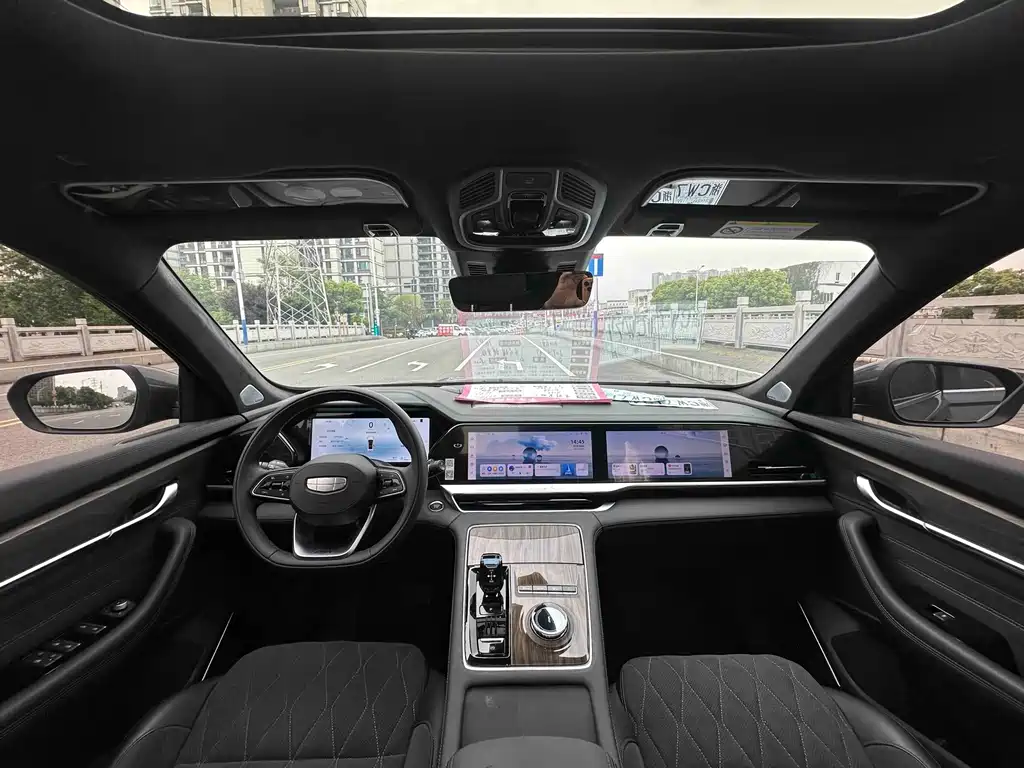 Geely Xingyue L — миниатюра 11