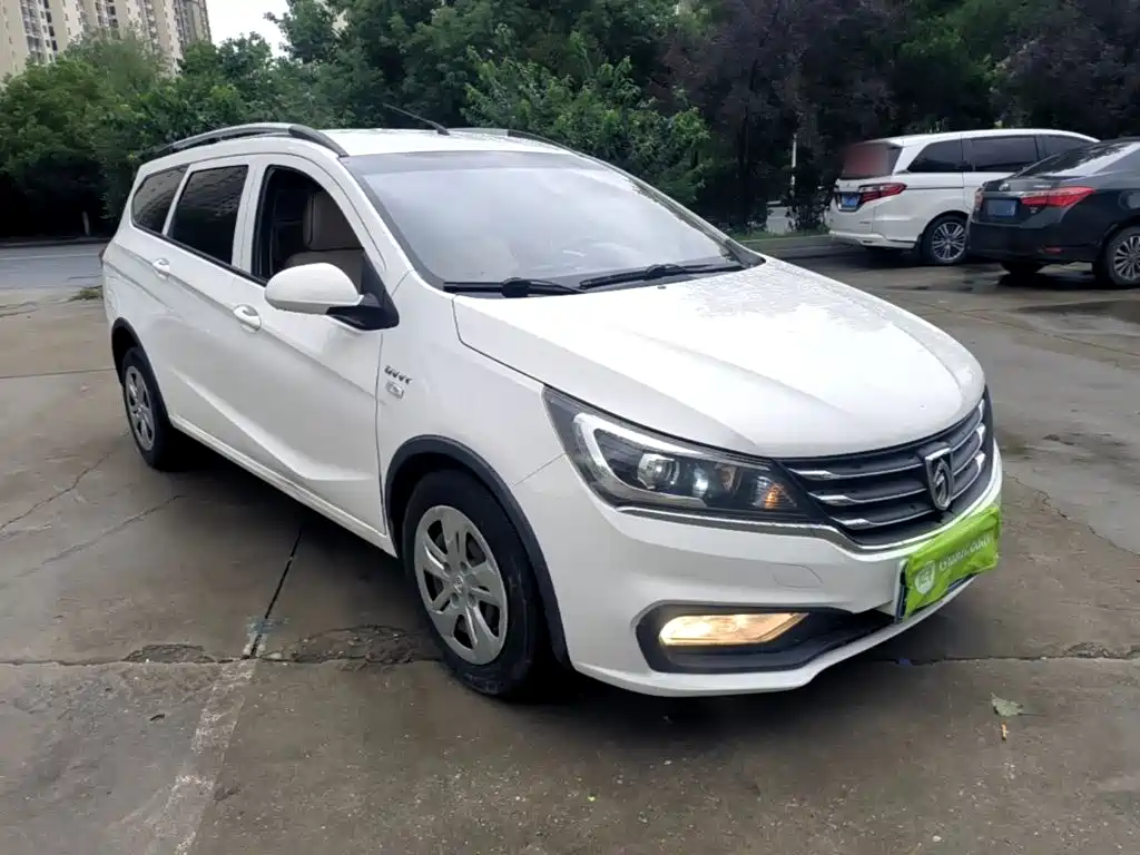 Baojun 310W — миниатюра 4