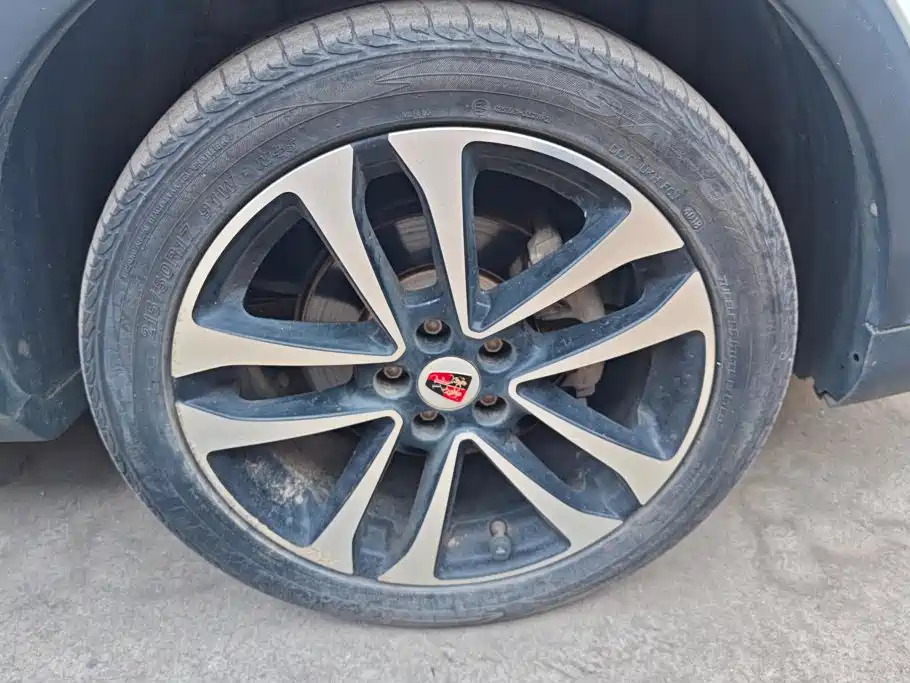 Roewe RX3 — миниатюра 6