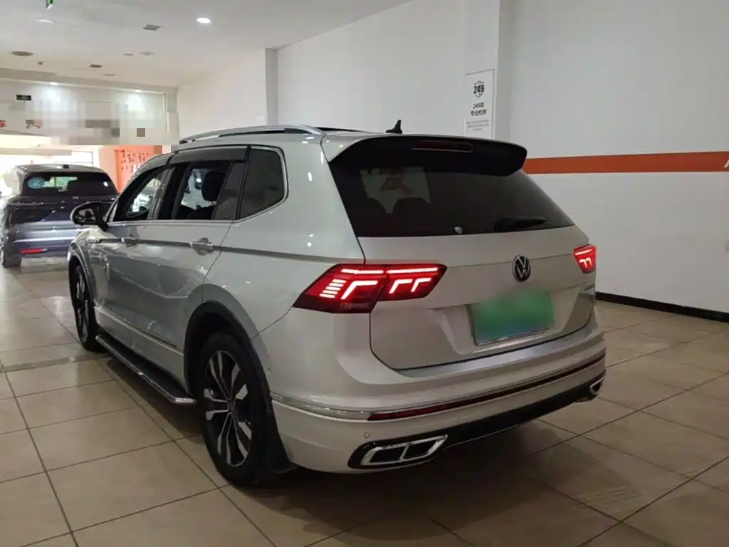 Volkswagen Tiguan L — миниатюра 5