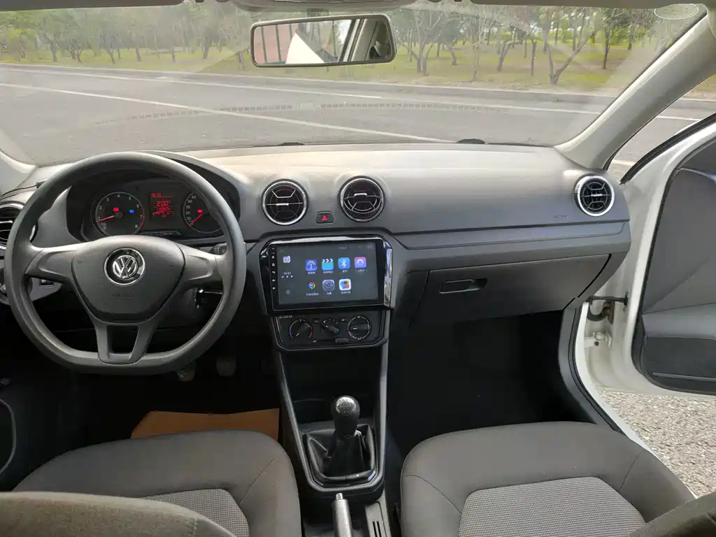 Volkswagen Jetta — миниатюра 12