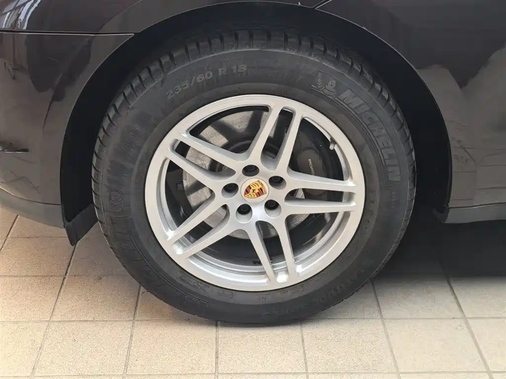 Porsche Macan — миниатюра 30
