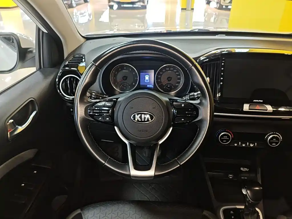 Kia KX1 — миниатюра 11