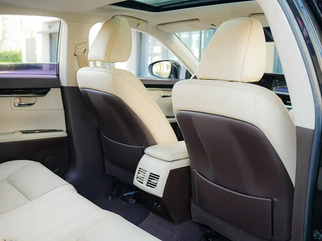 Lexus ES — миниатюра 13