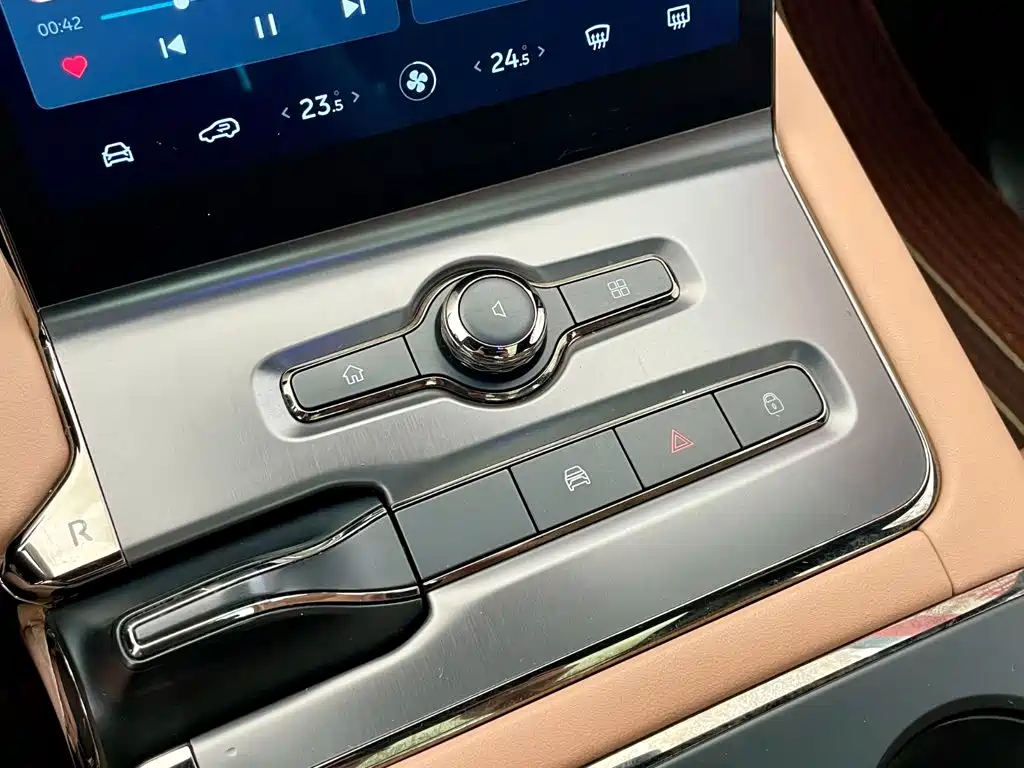 NIO ES6 — миниатюра 11
